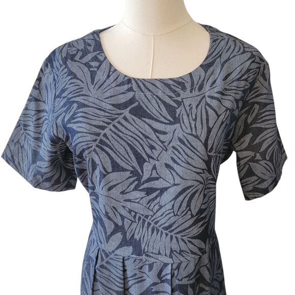 Naqui New York Blue Cotton Leaf Print Pleated Maxi Dress Size Medium - Picture 2 of 5